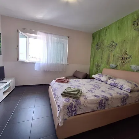 Apartment Ana