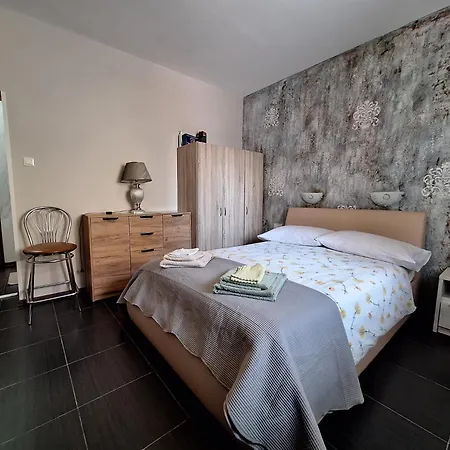 Ana Apartment